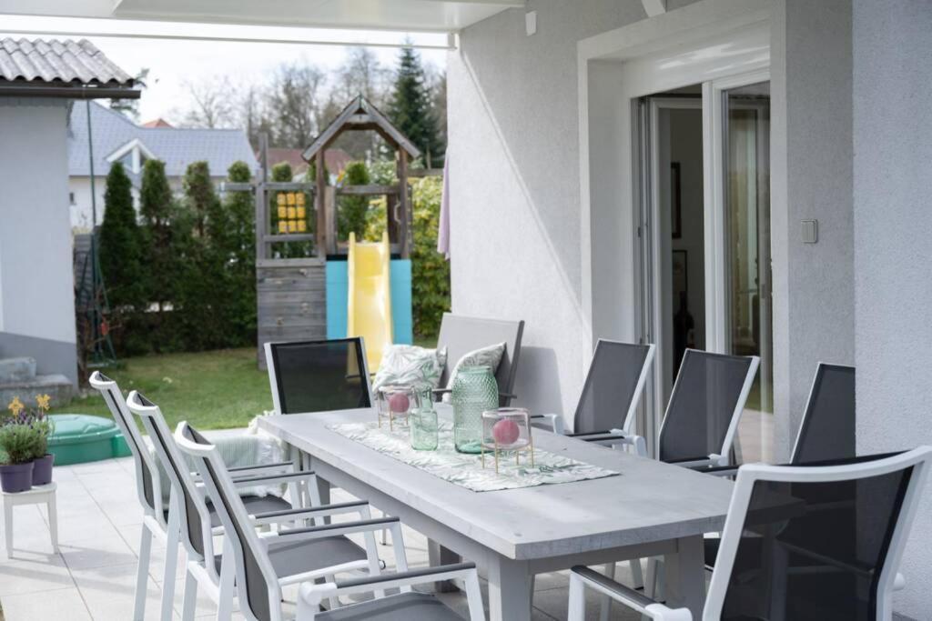 Schoenes Ferienhaus Mit Garten Pörtschach am Wörthersee 外观 照片